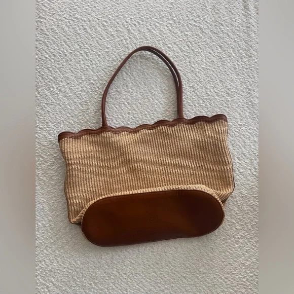 REFORMATION Isabella Tote - Picture 8 of 9